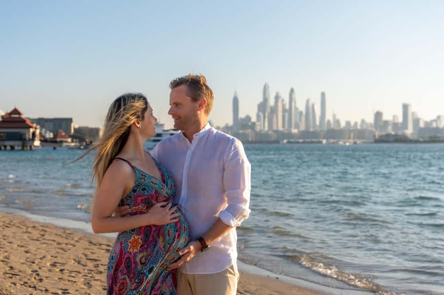 Dubai: Private Photoshoot with Hotel Pickup and Drop-off - Posing help is the key service