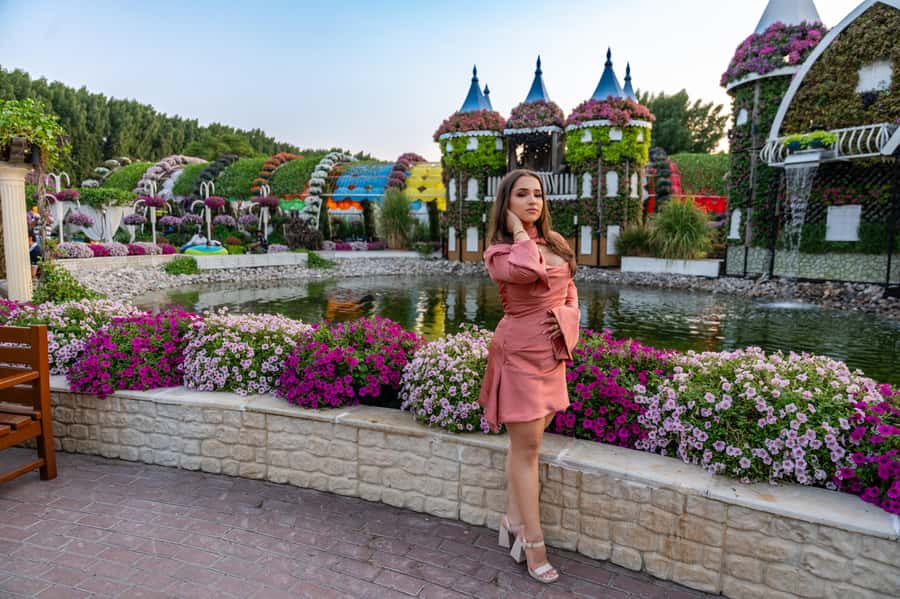 Dubai: Private Photoshoot with Hotel Pickup and Drop-off - Choosing one, two, or three locations