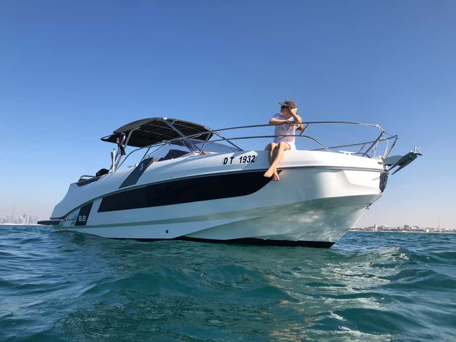Dubai: Private Sea Escape Cruise - Swim, Tan & Sightsee - Choosing one, two, or three hours
