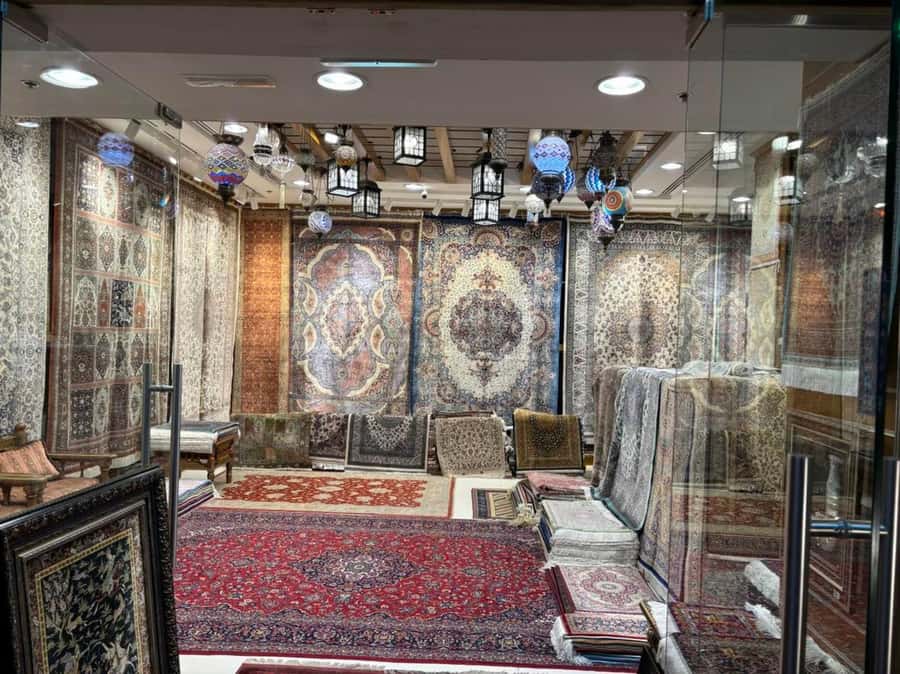 Dubai: Private Shopping City Tour and Global Village Tickets - The guide can make or break the day
