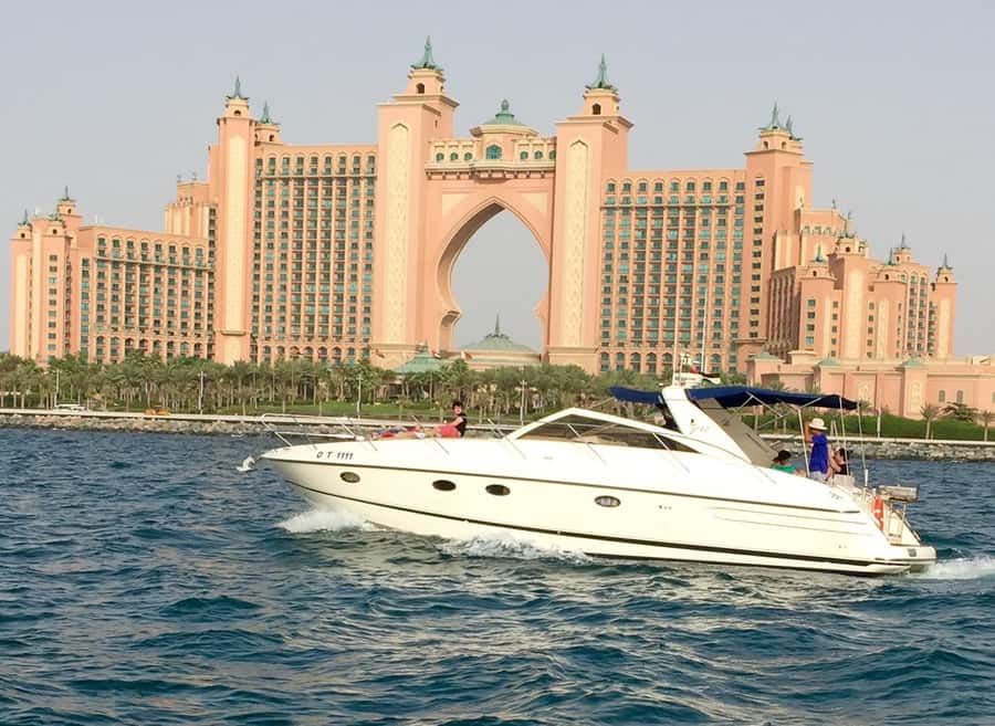 Dubai: Private Sunset Yacht Tour from Dubai Marina - Burj Al Arab and Dubai Harbour