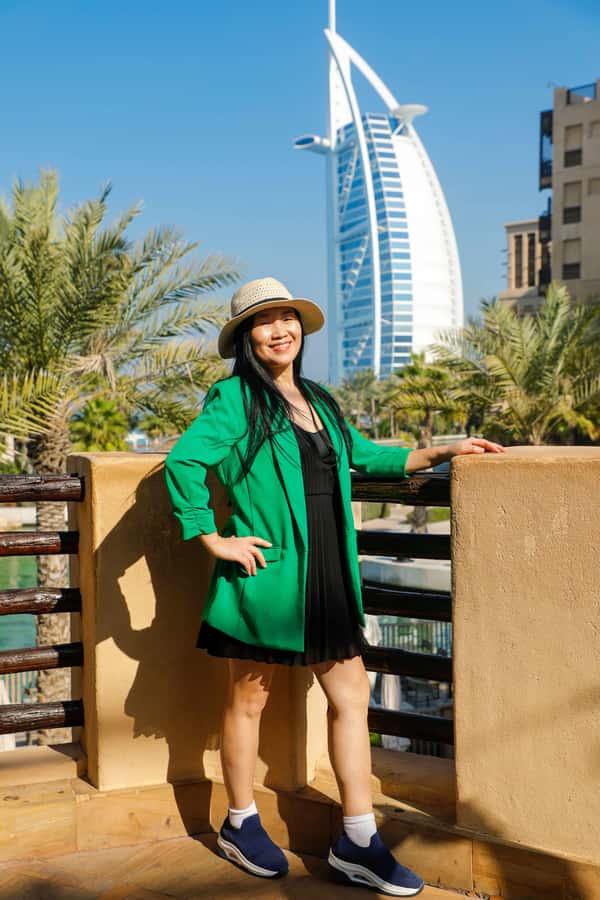 Dubai Private Top Attractions, Premium Vehicle & Street Food - Souk Madinat and the polished side of Dubai