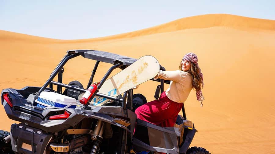 Dubai: Red Dune Desert, Dune Buggy Ride & BBQ Buffet Dinner - Key points at a glance