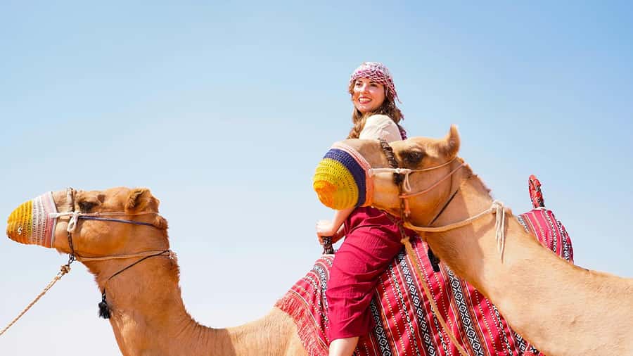 Dubai: Red Dune Desert, Dune Buggy Ride & BBQ Buffet Dinner - Getting from Dubai to the red dunes