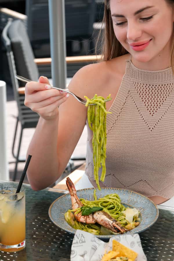 Dubai: Riva Beach Club Pool and Beach Day Pass - Mediterranean food and table service