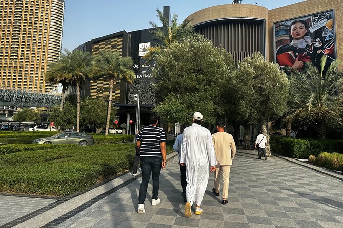Dubai Secret Food Tours with Access to Burj Khalifa bar - Who should book this experience?