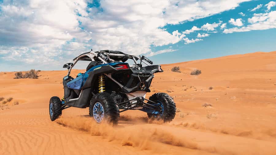 Dubai: Self-Drive 4WD Dune Buggy Guided Desert Adventure - A small group with real guide control