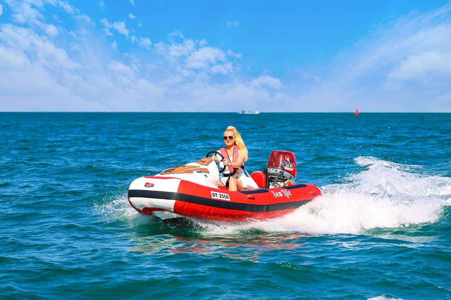 Dubai: Self-Drive Boat Experience for 1 or 2 People - What the 30-Minute Ride Gives You