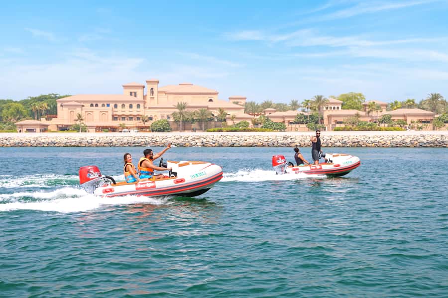 Dubai: Self-Drive Boat Experience for 1 or 2 People - Burj Al Arab and Madinat Jumeirah
