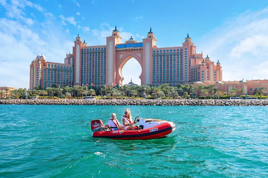 Dubai: Self-Drive Boat Experience for 1 or 2 People - Atlantis The Royal and Atlantis The Palm