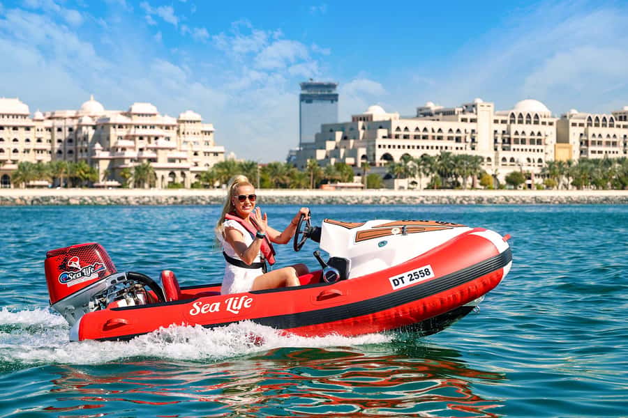 Dubai: Self-Drive Boat Experience for 1 or 2 People - How Much Driving Do You Actually Get?