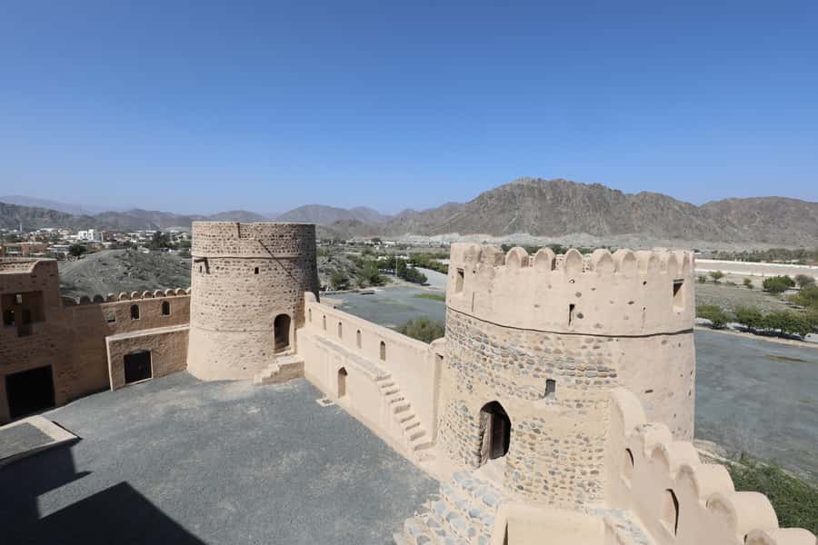 Dubai: Sheikh Zayed Mosque, Fujairah and Khorfakkan Tour - From Dubai’s towers to Fujairah’s white marble mosque