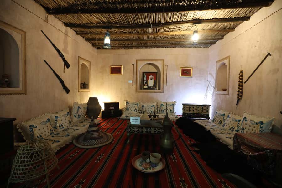 Dubai: Sheikh Zayed Mosque, Fujairah and Khorfakkan Tour - The Al Hajar Mountain road to Najd Al Maqsar