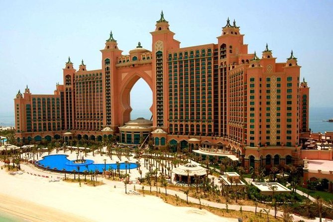 Dubai Sightseeing Tour - Sheikh Zayed Road and the Burj Khalifa Finale