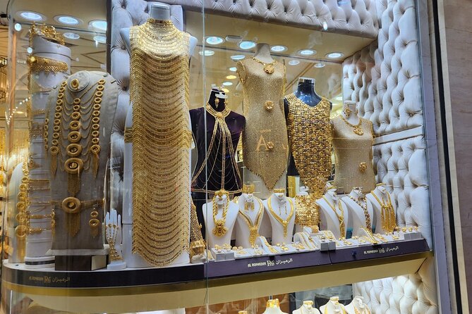 Dubai Souks, Museum Guided Tour with Boat Ride and Food Tastings - The guides are the heart of the experience