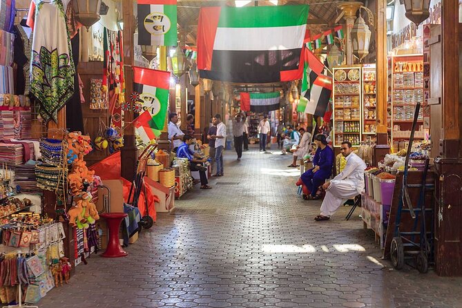 Dubai Stopover Layover 24x7 flexible timings - Dubai Frame and Zabeel Palace offer quick photo stops