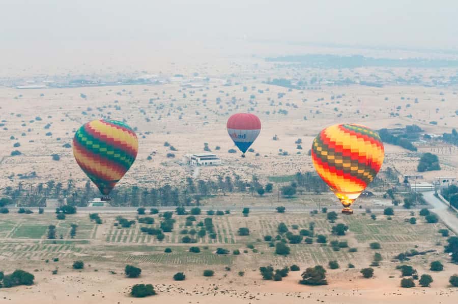 Dubai: Sunrise Balloon Flight with Camel Ride & Breakfast - Breakfast at the Bedouin camp