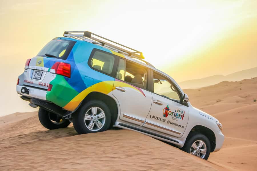 Dubai: Sunrise Desert Jeep Safari with Wildlife Experience - A 4WD ride across the dunes
