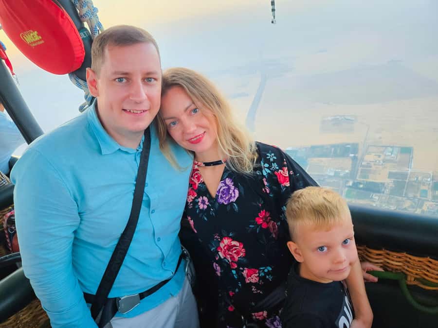 Dubai: Sunrise Hot Air Balloon Flight, Breakfast, Camel Ride - Before sunrise, Dubai gives way to the desert