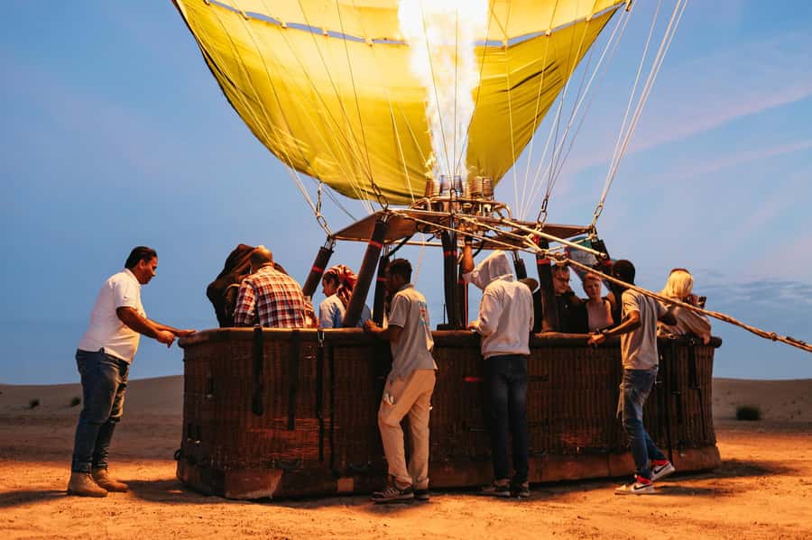 Dubai: Sunrise Hot Air Balloon Tour Over the Desert - A Shared Basket Over the Margham Desert
