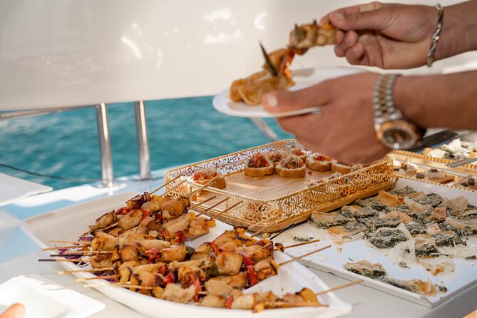 Dubai Sunset Cruise with Snacks and Drinks - Who will enjoy this Dubai cruise