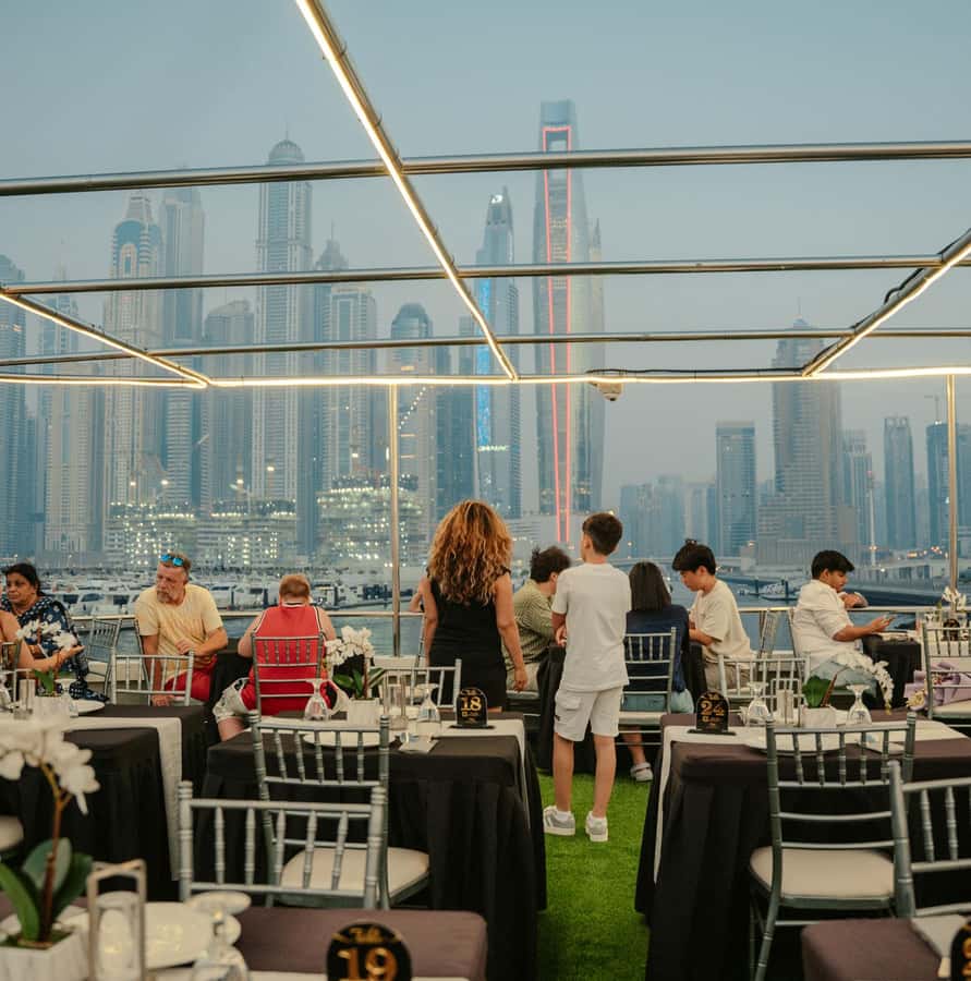 Dubai: Sunset or Dinner Cruise with Live Music & Open Bar - Getting to the marina without wasting an hour