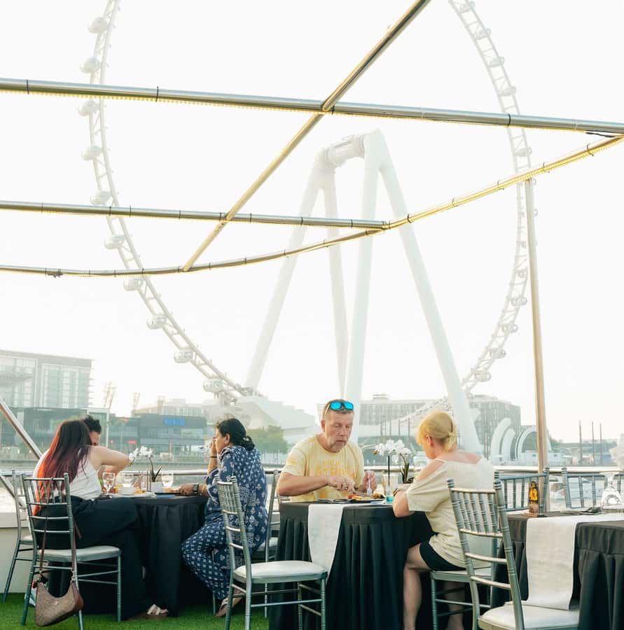 Dubai: Sunset or Dinner Cruise with Live Music & Open Bar - Seating, views, and the best way to use your time