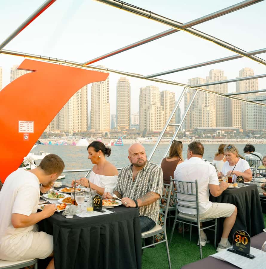 Dubai: Sunset or Dinner Cruise with Live Music & Open Bar - Should you book the Xclusive Yachts dinner cruise?