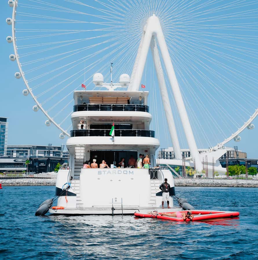 Dubai: Superyacht Experience with Live Music & Drinks - Key points to know before booking