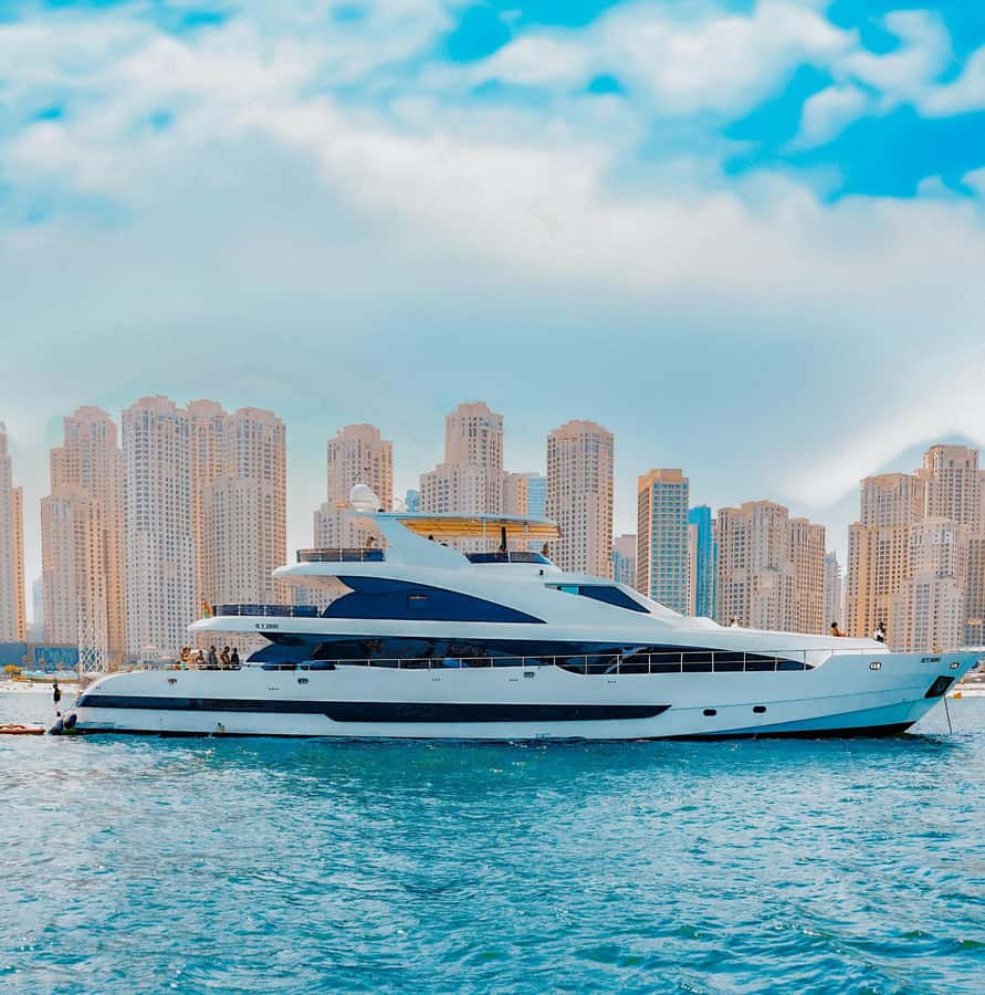 Dubai: Superyacht Experience with Live Music & Drinks - Boarding at Dubai Harbour and choosing your place