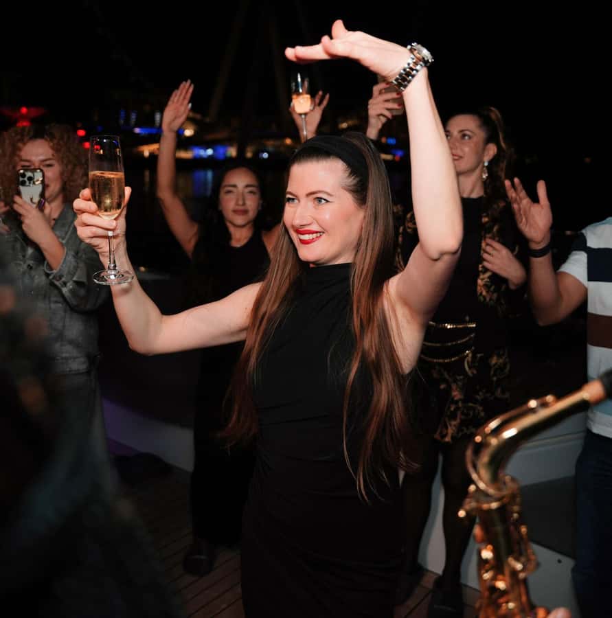 Dubai: Superyacht Experience with Party & Live DJ - A Dubai night out with a yacht, DJ, and skyline views