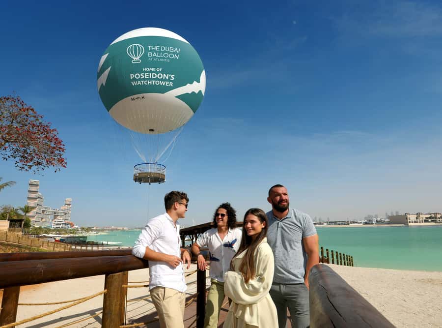 Dubai: The Dubai Balloon at Atlantis - The ride begins above Palm Jumeirah