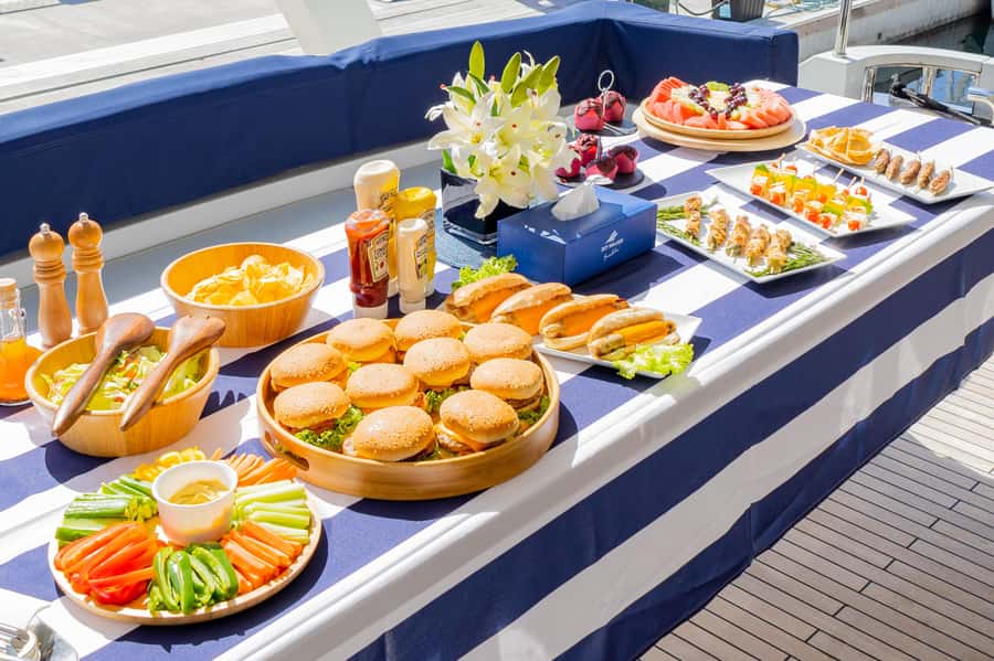 Dubai: The Luxury Yacht Tour with Live BBQ Option - BBQ food, drinks, and the onboard bar