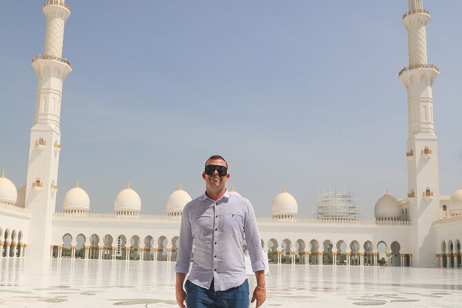 Dubai to Abu Dhabi Day Trip: Grand Mosque, Palace & Etihad Towers - What makes this Abu Dhabi day trip worth considering