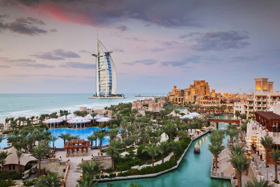 Dubai: Top 15 Must-See Dubai Sightseeing Tour in a SUV/VAN - Shawarma, soft drink, and a local break