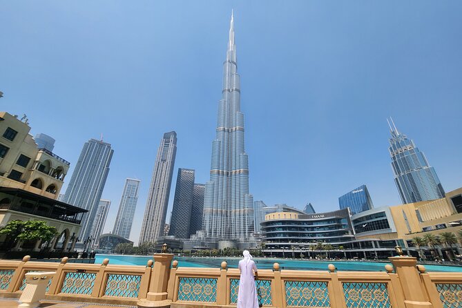Dubai Top Ten Must-see Sights with Burj Khalifa and Transfers - Al Farooq Mosque and a look at local customs