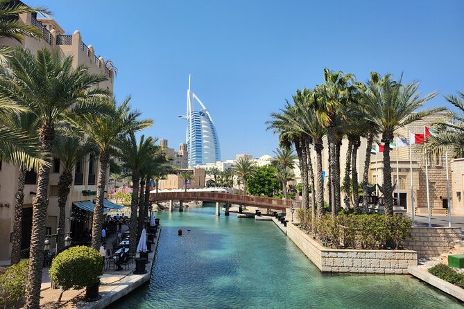 Dubai Top Ten Must-see Sights with Burj Khalifa and Transfers - What the guides add to the experience