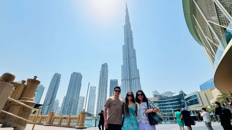 Dubai: Traditional and Modern Tour with Burj Khalifa Ticket - Jumeirah’s landmarks and the short photo stops