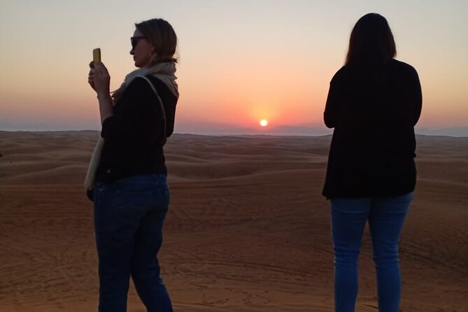 Dubai: Unique SUNRISE 4WD Red Dunes Safari - The 30-minute 4WD ride across high dunes