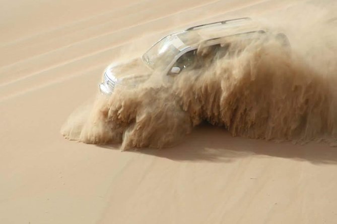Dubai: Unique SUNSET 4WD Red Dunes Safari - The 45-minute 4WD ride over the dunes