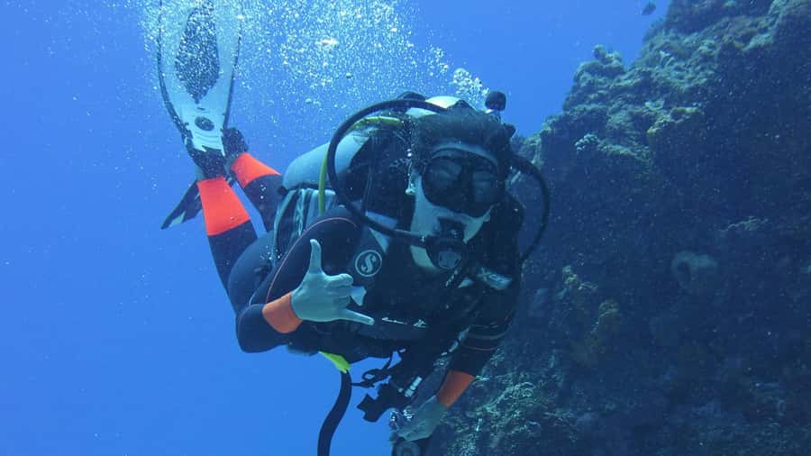 Dubai: VIP Private Scuba Dive with Free Hotel Transfer - Up to 8 Meters Underwater