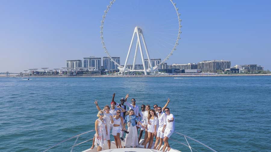 Dubai Waves & Dunes: Luxury Yacht Cruise w/ Red Dunes Safari - Moving from sand to Dubai Marina