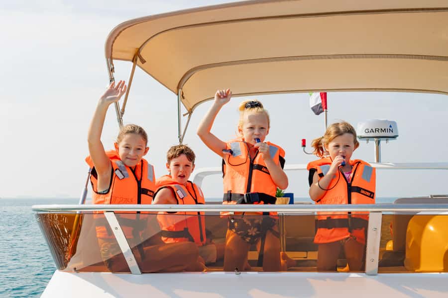 Dubai: Yacht Cruise with Swimming, Snorkeling and BBQ Lunch - Is $87 a fair price?