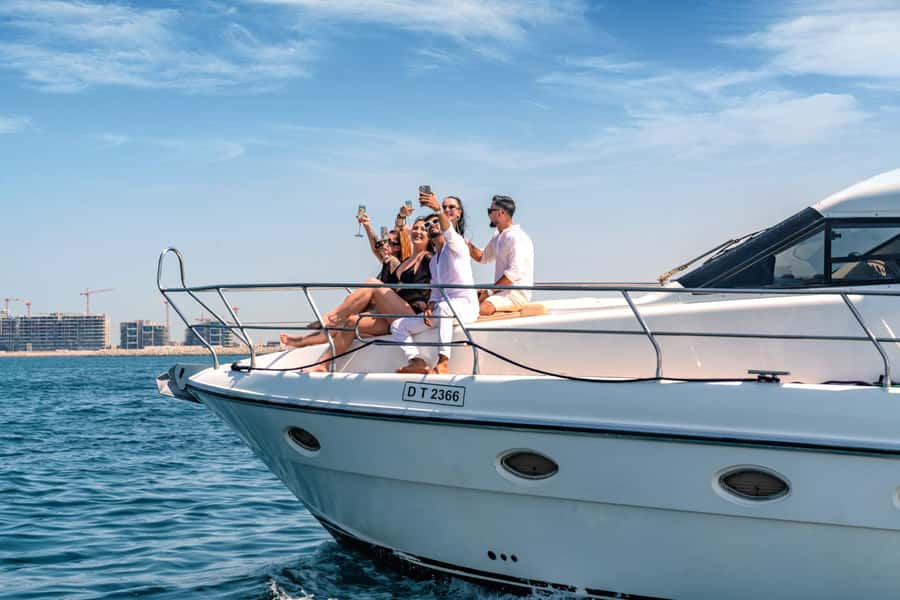 Dubai Yacht Tour - Boat Trip upto 12 guests Private event - A private way to see Dubai from the water