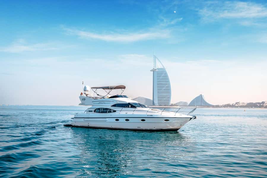 Dubai Yacht Tour - Boat Trip upto 12 guests Private event - Getting to Dubai Harbour without a wrong turn