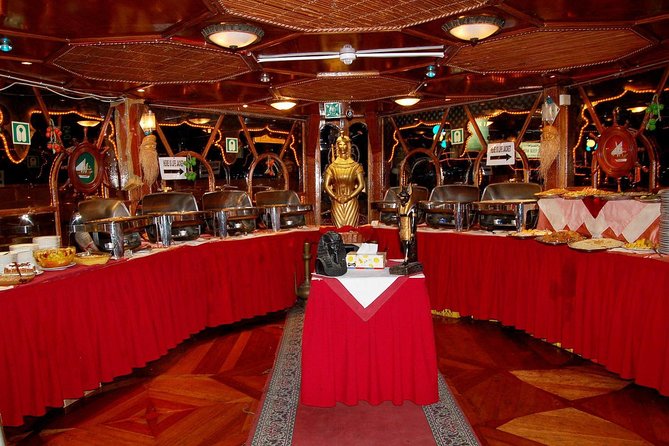 Evening Dhow Dinner Cruise in Dubai - Dinner: decent buffet, uneven expectations