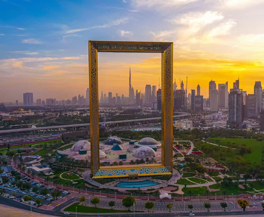From Abu Dhabi: Dubai City Tour with Frame & Abra Boat Ride - From Abu Dhabi to Dubai in one comfortable ride