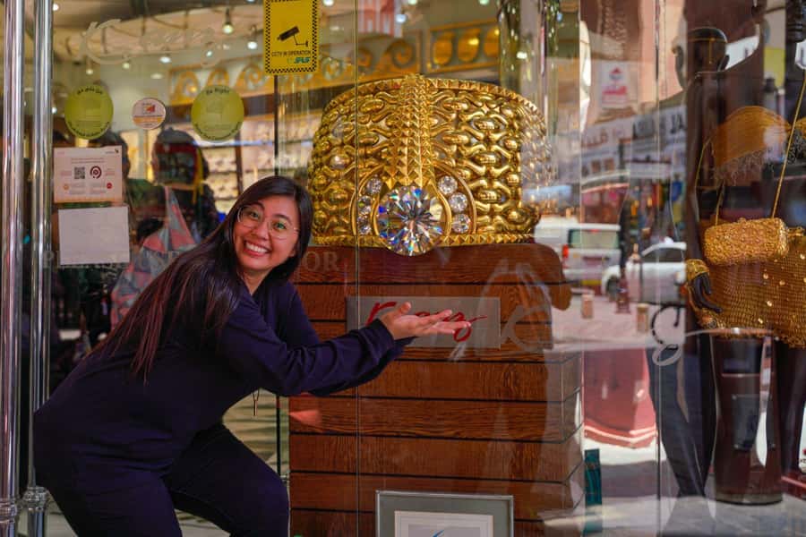 From Abu Dhabi: Dubai City Tour with Frame & Abra Boat Ride - The Blue Mosque and the practical dress rules
