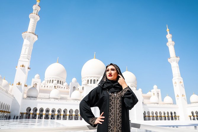 From Abu Dhabi: Sheikh Zayed Mosque, Royal Palace & Etihad Tower - Sheikh Zayed Mosque: the tour’s essential stop