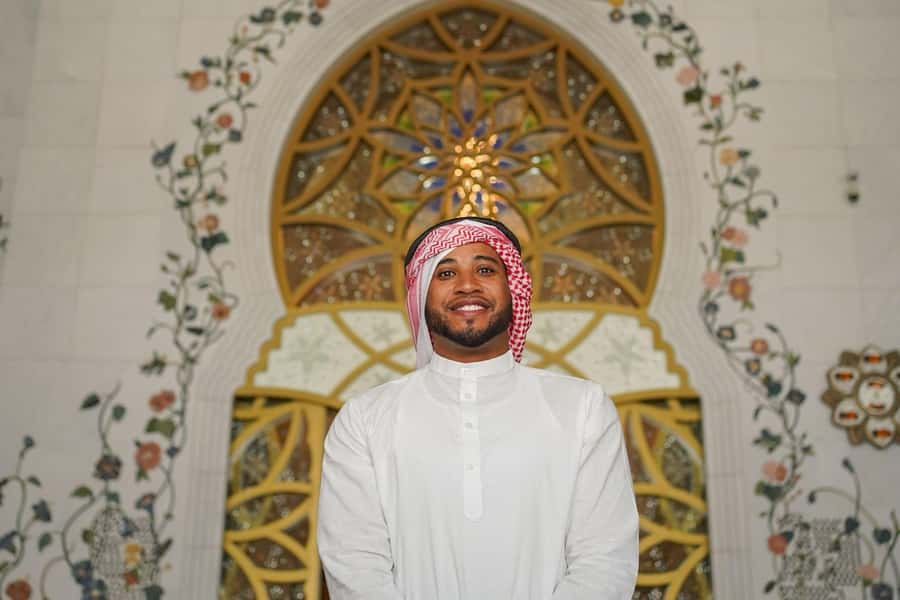 From Dubai: Abu Dhabi Grand Mosque & Louvre Museum Full-Day - Dress carefully for the mosque
